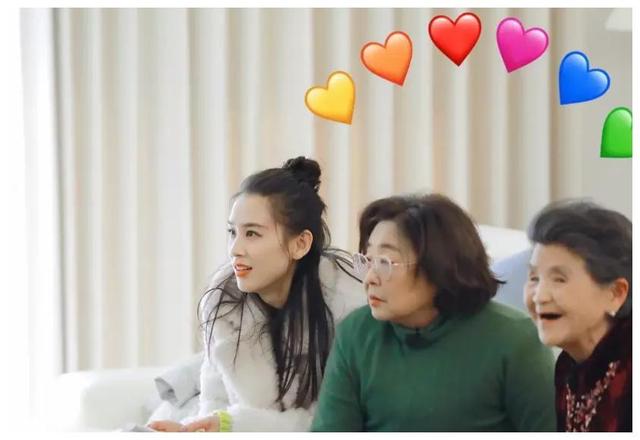 黄圣依如何对待周星驰，黄圣依和周星驰的恩怨