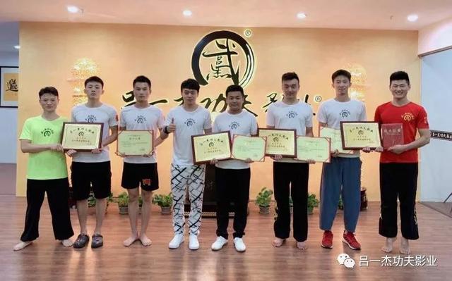 合肥吕一杰双节棍，吕一杰双节棍教练员培训寒假班开课啦