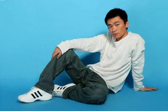 王宝强的成长历程和感情故事，小程序是什么？看完你就懂了