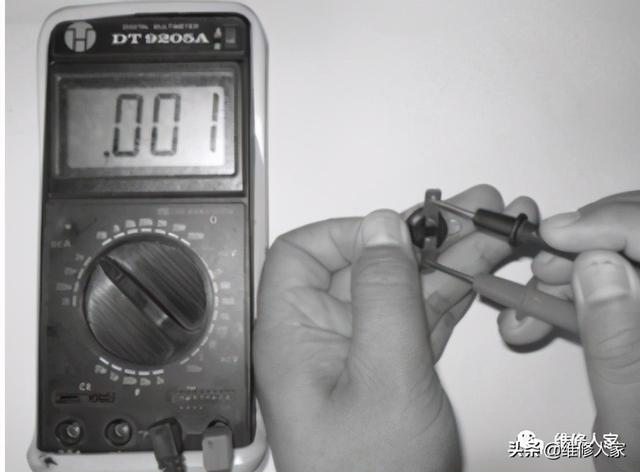 温度控制器电路的工作原理，温度控制器件的结构原理与检测
