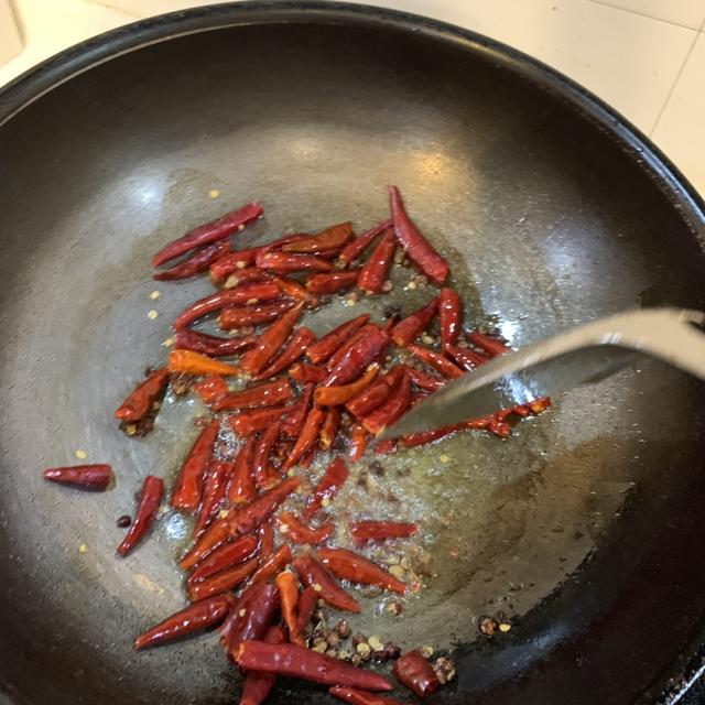 辣炒掌中宝简单做法，上海妈妈教你香辣掌中宝