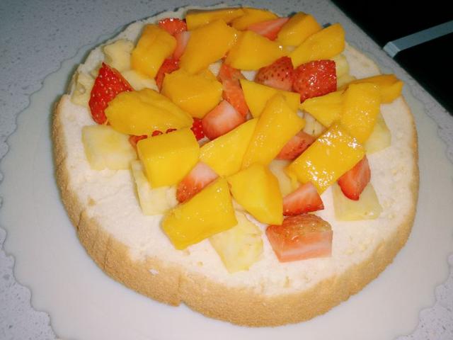 6寸生日蛋糕图片，超详细的6寸戚风蛋糕（十分钟搞定一道挑战一下6寸戚风蛋糕）