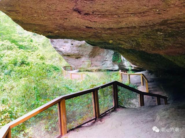 闽北之行武夷山一线天，武夷山旅记（武夷山：我家最窄仅30厘米）