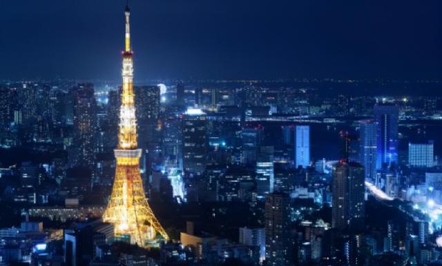 法国埃菲尔铁塔具体介绍，曾被认为是巴黎最大败笔