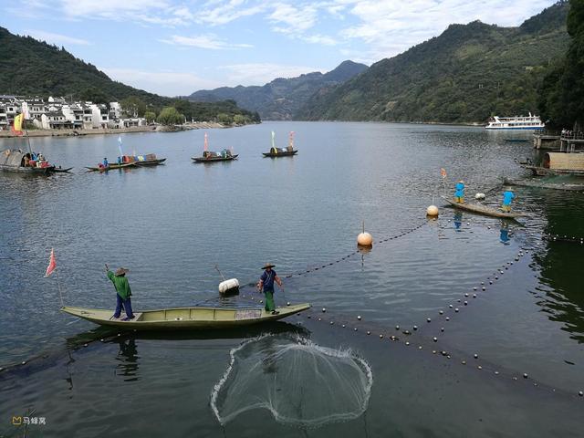 新安江山水画廊风景区，新安江山水画廊风景区在哪里（忘不了的山水画廊，你想它几分）