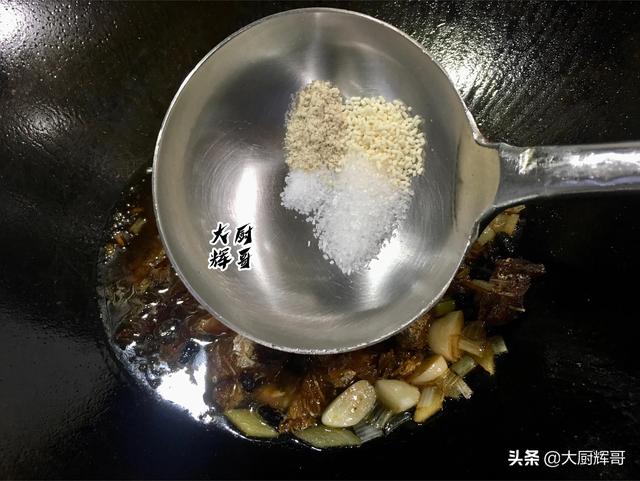 油麦菜怎么炒好吃，油麦菜这样炒鲜香清脆