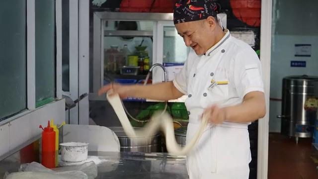 杭州人气最旺的小吃，杭州6家必吃老字号美食