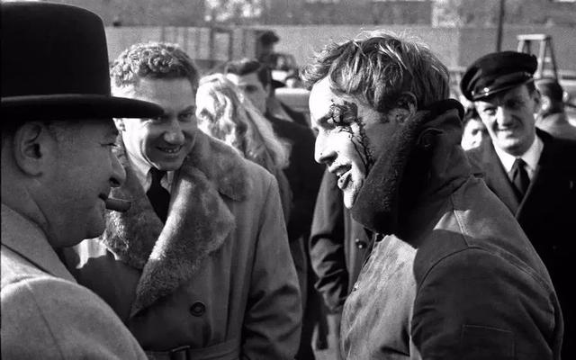 最近流行的断眉，差一口气就火的断眉