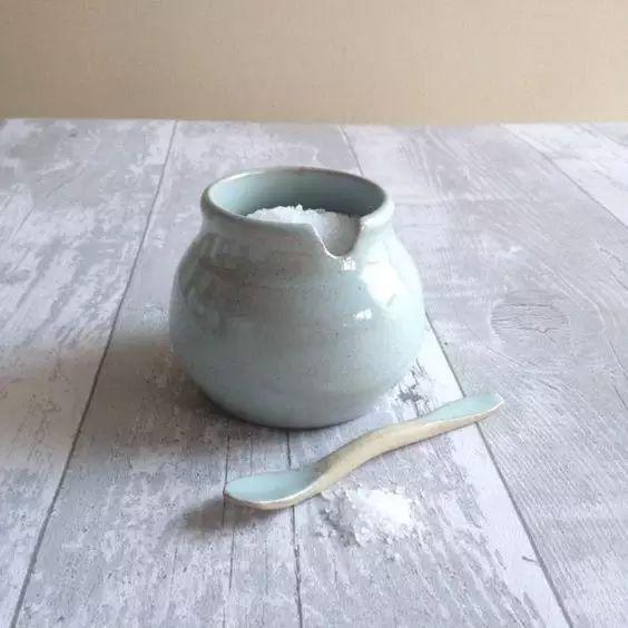 床垫脏了怎么清洗，床垫脏了在家怎么清洗（教你5招快速变干净）