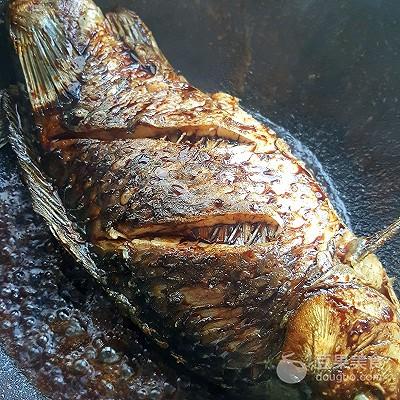 江苏红烧鲫鱼的做法，红烧鲫鱼的家常做法