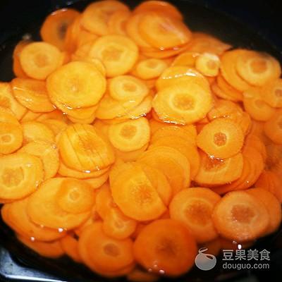 怎么炒胡萝卜片简单，营养丰富的胡萝卜片