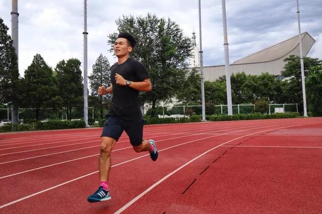 跑步技术动作纠正，跑步技术深度解析