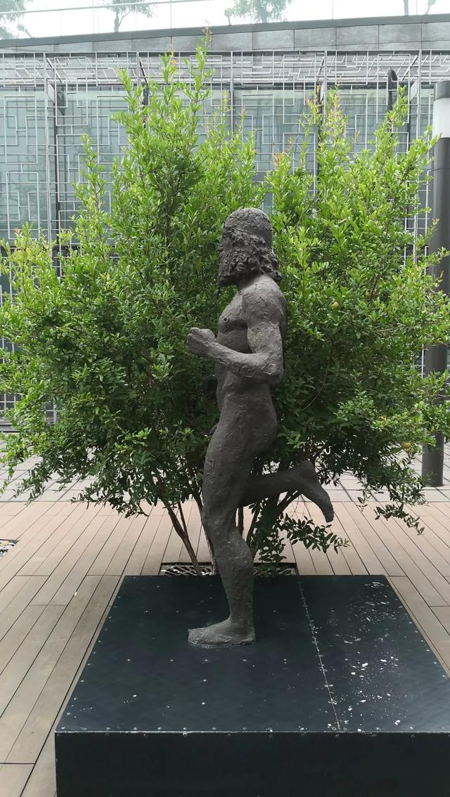 跑步技术动作纠正，跑步技术深度解析