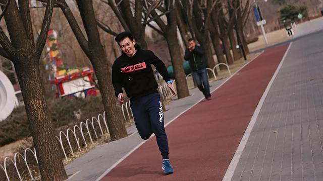 跑步技术动作纠正，跑步技术深度解析