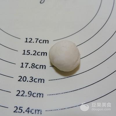 卡通小熊馒头的做法，卡通小黄人馒头的做法