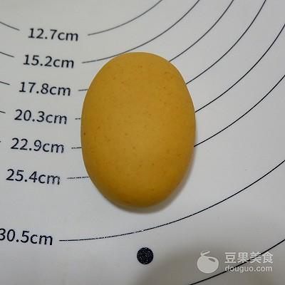 卡通小熊馒头的做法，卡通小黄人馒头的做法