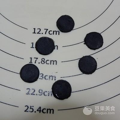 卡通小熊馒头的做法，卡通小黄人馒头的做法