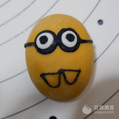 卡通小熊馒头的做法，卡通小黄人馒头的做法