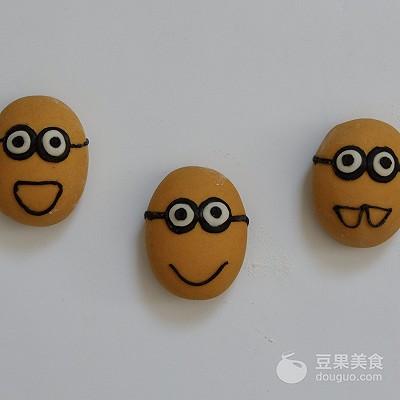 卡通小熊馒头的做法，卡通小黄人馒头的做法