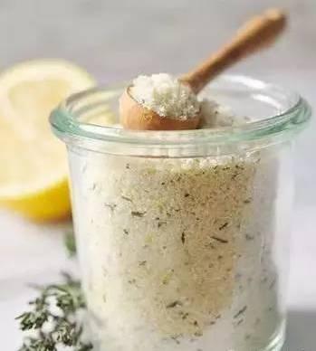 微波炉使用注意事项，如何正确使用微波炉及注意事项（生活小常识你一定不知道）