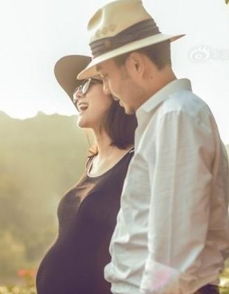 杨乐乐汪涵综艺节目完整版，汪涵杨乐乐“夫妻档”主持节目深情对望