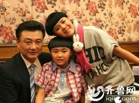 杨乐乐汪涵综艺节目完整版，汪涵杨乐乐“夫妻档”主持节目深情对望