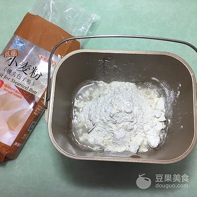 灌汤小笼包制作方法，许多人爱吃的灌汤包