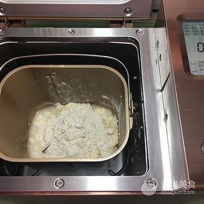 灌汤小笼包制作方法，许多人爱吃的灌汤包