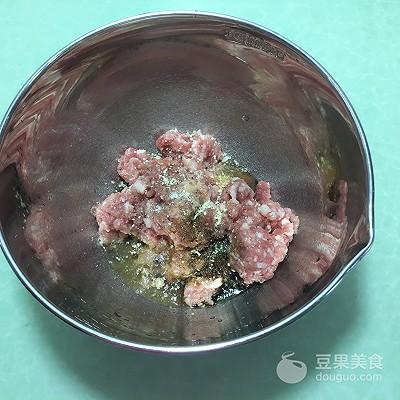 灌汤小笼包制作方法，许多人爱吃的灌汤包