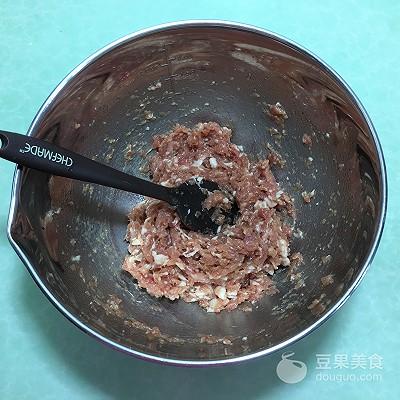 灌汤小笼包制作方法，许多人爱吃的灌汤包