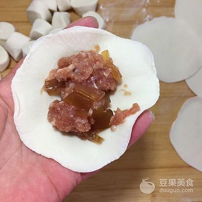 灌汤小笼包制作方法，许多人爱吃的灌汤包