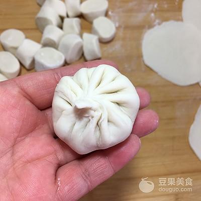 灌汤小笼包制作方法，许多人爱吃的灌汤包