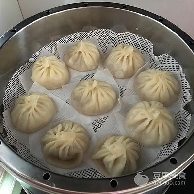 灌汤小笼包制作方法，许多人爱吃的灌汤包