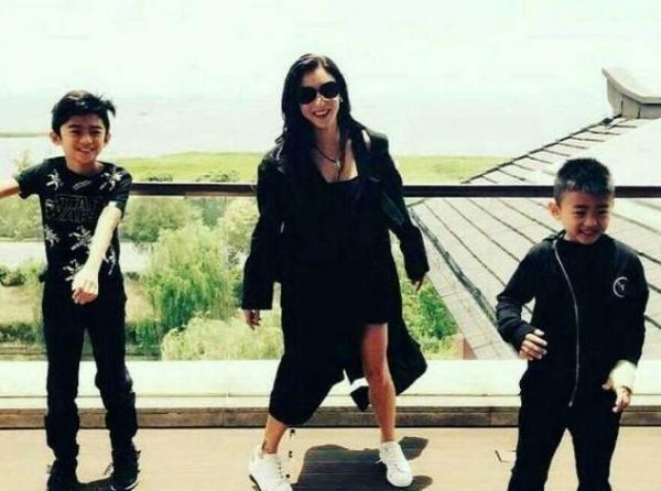 谢霆锋谢振轩近况，11岁身高已经接近张柏芝