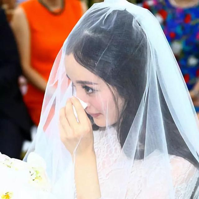 传杨幂刘恺威离婚，杨幂和刘恺威离婚原因大揭秘（杨幂刘恺威宣布离婚：不爱）