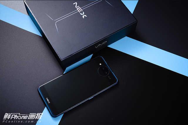 情人节送男友什么好情人节礼物送什么？这几款手机会是好选择