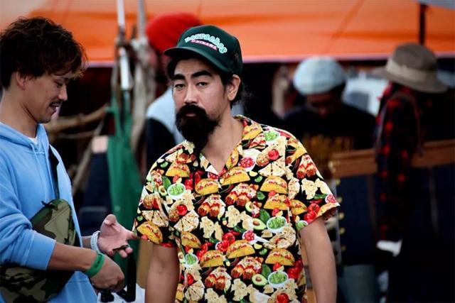 货车帽与鸭舌帽，功能与时尚性一应俱全