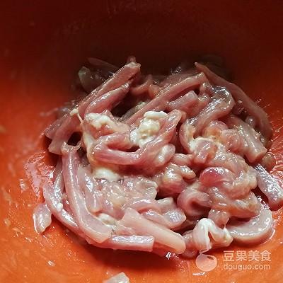 黄芽菜怎么做好吃，黄芽菜肉丝怎么做好吃