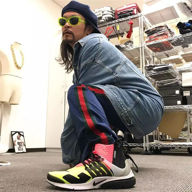 这位老哥告诉你，现在潮鞋男