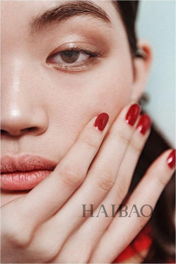 红色系简单美甲，红色美甲就是不二选择