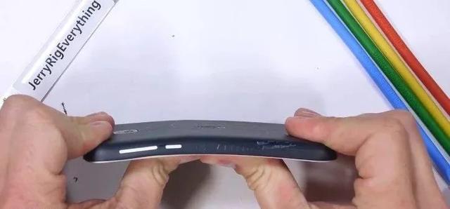 诺基亚新款p1配置，虐机达人暴力测试诺基亚1入门机