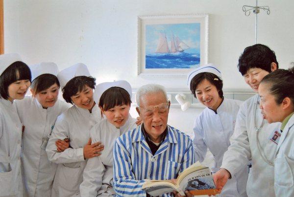 雷锋的故事主人公简介，写雷锋第一人陈广生