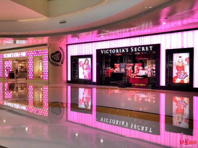 百丽旗下品牌服装，百丽GAPVFC