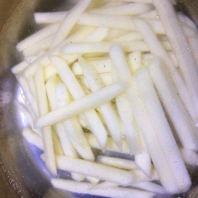 怎么做烤薯条最好吃，孩子爱吃的薯条自己做