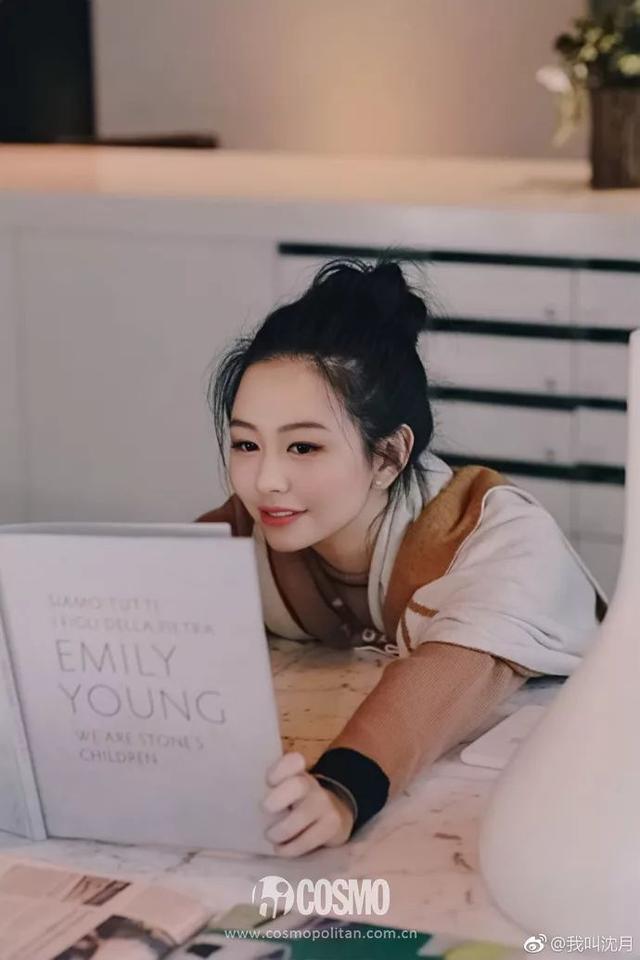 邱淑贞之女沈月现状，邱淑贞女儿沈月近照曝光