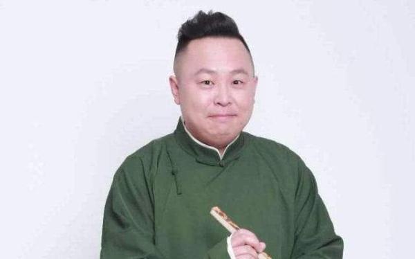孟鹤堂微博中的张云雷，德云两大帅哥张云雷孟鹤堂同时发文