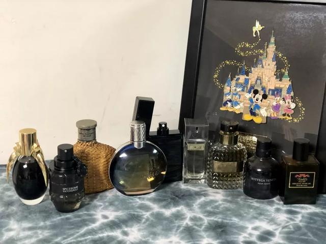 我真的是个香水控，我爱香水但我不是娘娘腔