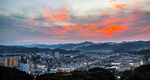 贵阳人均gdp，贵州88县人均gdp排名（人均GDP前十的省份都相当于哪些国家）