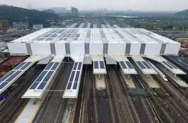 未来的火车怎么画，杭州火车南站最新设计规划（手绘画火车）