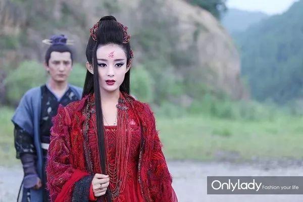 宋慧乔浪漫满屋，浪漫满屋宋慧乔美图（37岁的女神宋慧乔为何越来越年轻）